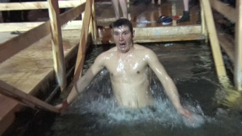 Фотография к новости: Было страшно, но чувствую себя героем: как в Астане прошло Крещение