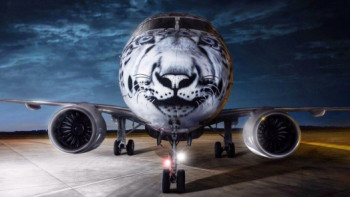 Фотография к новости: Air Astana представила новый авиалайнер Embraer