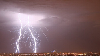 Фотография к новости: Дожди с грозами и порывистым ветром ожидаются на большей части страны 23 августа 