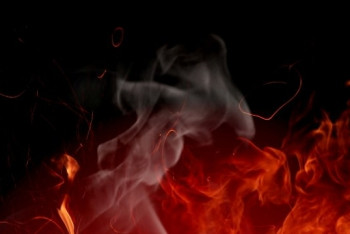 Фотография к новости: Горящего мужчину в колодце спас инспектор в Костанае