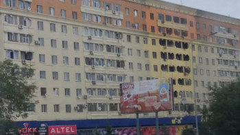 Фотография к новости: Облицовка дома могла спровоцировать крупный пожар в многоэтажке Актобе