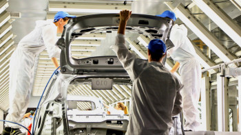 Фотография к новости: Резкий рост автомобилестроения обусловлен восстановлением спроса  – Касымбек