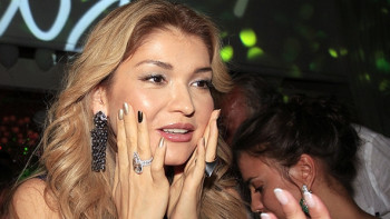 Фотография к новости: В доме дочери экс-президента Узбекистана обнаружили драгоценности на 38 млн франков