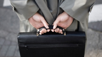 Фотография к новости: Хотят получать большие зарплаты, но не хотят ничего делать – замглавы АДГСПК о госслужащих