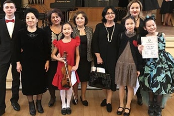 Фотография к новости: Юные казахстанки стали лауреатами международного конкурса скрипачей в Баку