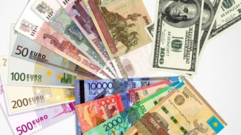 Фотография к новости: Доллар подорожал до 376,86 тенге