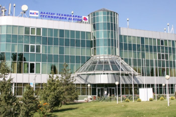 Фотография к новости: Разогнать неработающих сотрудников ПИТ "Алатау" предложил депутат Макен