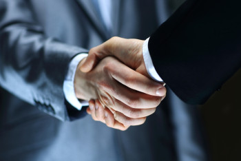 Фотография к новости: На 900 тыс тенге поощрили алматинцев за донос на коррупционеров