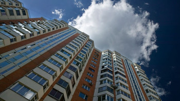 Фотография к новости: Казахстанцы штурмуют офисы "Жилстройсбербанка" после запуска программы "7-20-25"