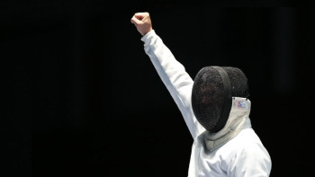 Фотография к новости: Казахстанский шпажист завоевал первое золото Азиады-2018