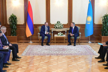 Фотография к новости: Мы не должны останавливаться на достигнутом - Назарбаев премьер-министру Армении