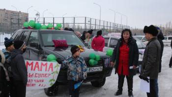 Фотография к новости: Казахстанские автоледи доказали, что умеют парковаться