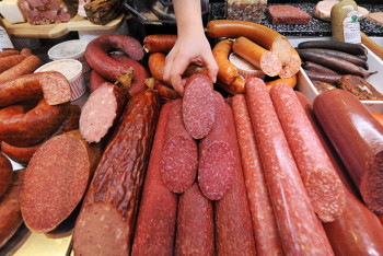 Фотография к новости: Антибиотики обнаружили в колбасе санврачи Петропавловска