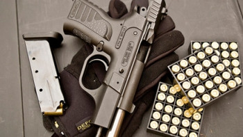 Фотография к новости: Наличие оружия у граждан не гарантирует безопасность – замглавы МВД