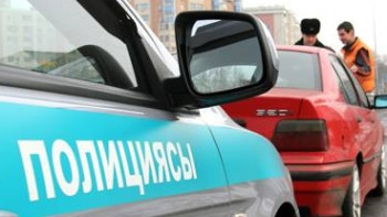 Фотография к новости: Полицейское авто столкнулось с "КамАЗом" в Шымкенте