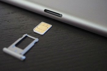 Фотография к новости: Свободной продажей систем блокировки сотовой связи обеспокоены депутаты