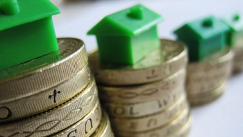 Фотография к новости: Нефть, алкоголь и сигареты: в Минфине рассказали, что конфисковывает государство