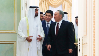 Фотография к новости: Назарбаев встретился с наследным принцем Абу - Даби