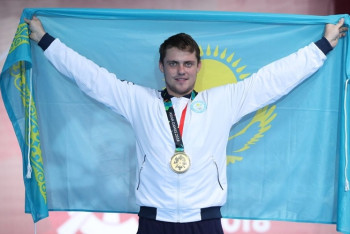 Фотография к новости: Поблагодарил за первое "золото" Азиады Алексанина аким Акмолинской области 