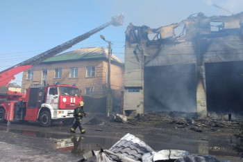 Фотография к новости: Коттедж с СТО на первом этаже сгорел в Астане