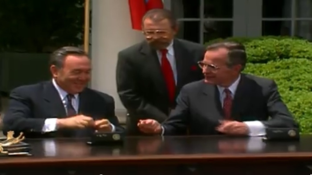  скриншот с видео