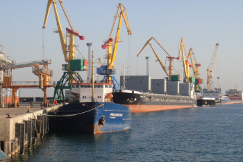 Фотография к новости: США намерены поставлять грузы в Афганистан через порты Курык и Актау