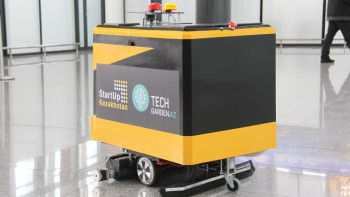 Фотография к новости: Робот-пылесос стоимостью 2,5 млн тенге будет убирать столичный аэропорт