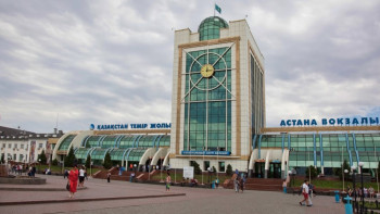 Фотография к новости: Дешевле станут тарифы на парковку на вокзале Астаны 