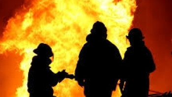 Фотография к новости: Семерых детей спасли пожарные из горящего дома в Атырау