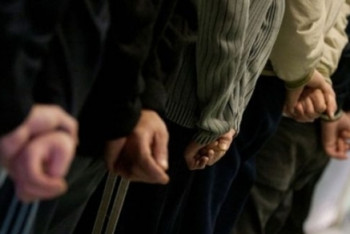 Фотография к новости: Членов предполагаемой ОПГ судят за хранение оружия и наркотиков в Алматы 