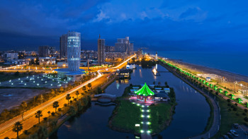 Фотография к новости: Выселение казахстанцев из отеля в Батуми прокомментировали в МИД РК