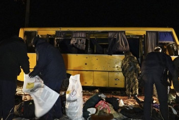 Фотография к новости: Водитель автобуса с кыргызскими номерами ранен при обстреле в Актюбинской области