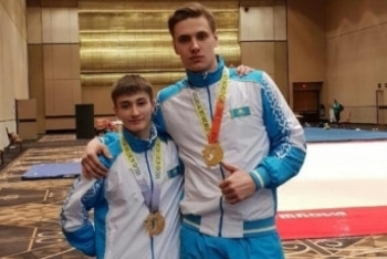 Фотография к новости: Спортивные акробаты из Казахстана впервые в истории завоевали золото на Кубке Мира 