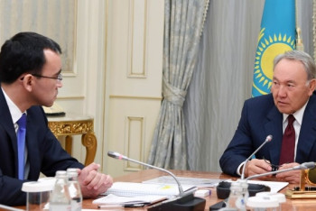 Фотография к новости: О ходе формирования кадрового резерва "Нур Отана" доложили Назарбаеву