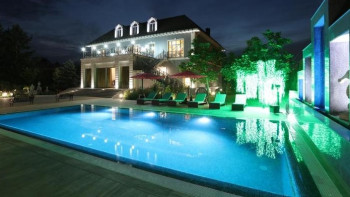 Фотография к новости: Дом с кинотеатром и теннисным кортом продают за 4 млрд тенге в Алматы