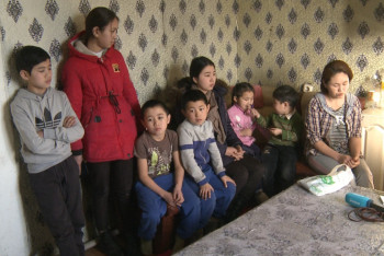 Фотография к новости: Две матери-одиночки борются за квартиру в Акмолинской области 