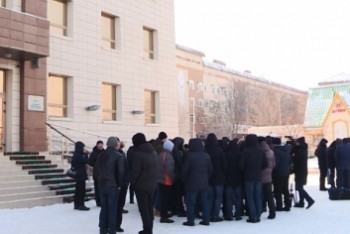 Фотография к новости: Увольнение рабочих "Абу-Даби Плаза": ситуацию под контроль взял "Нұр Отан"