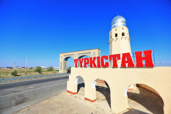 Фотография к новости: Касым-Жомарт Токаев  совершает рабочую поездку в Туркестан
