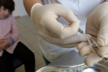 Фотография к новости: Школьников начали вакцинировать против гепатита А в Карагандинской области