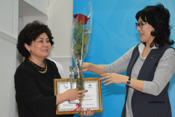 Фотография к новости: Лауреатов премии "Жомарт журек-2018" чествовали в Акмолинской области