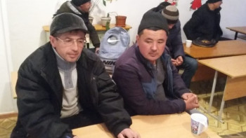 Фотография к новости: Автобус с 55 узбекистанцами сломался на трассе в Павлодарской области
