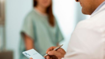 Фотография к новости: Большая часть умерших рожениц несвоевременно встала на учёт – Биртанов