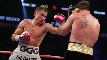 Фотография к новости: Федерация бокса России готова провести третий бой Головкин-Канело 