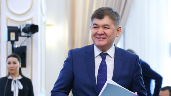 Фотография к новости: Назарбаев похвалил Биртанова за прозрачность в работе 