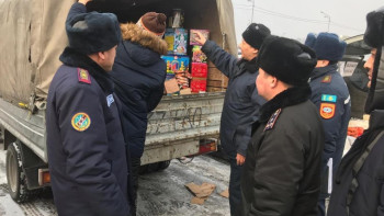 Фотография к новости: Около трёх тонн контрафактной пиротехники уничтожили в Алматы