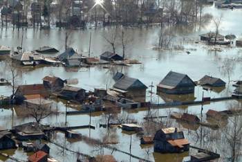 Фотография к новости: Более 700 человек за пять дней эвакуировано в ВКО из-за паводков