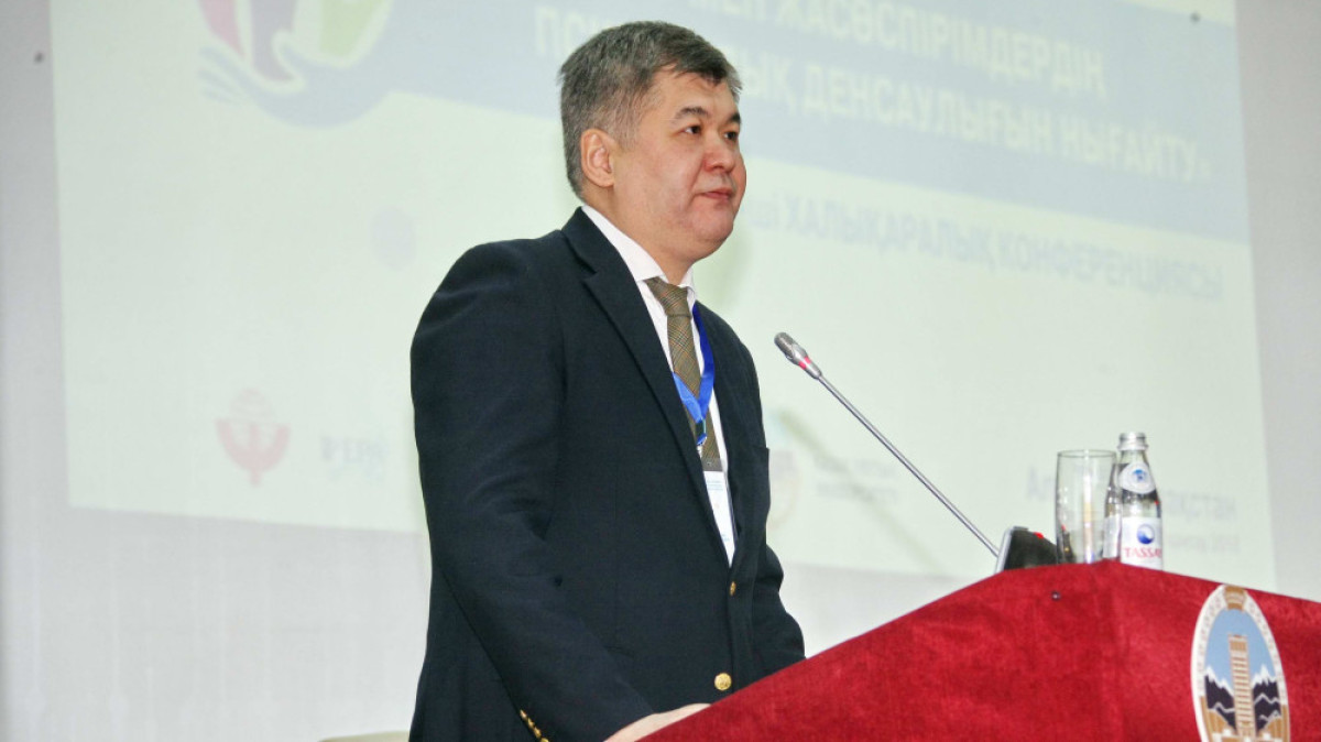  Руслан Канабеков 