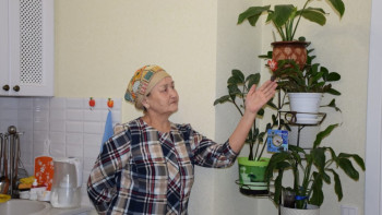 Фотография к новости: Боялись стать обманутыми дольщиками. История пенсионерки Назар Жакеевой, получившей ключи от новой квартиры