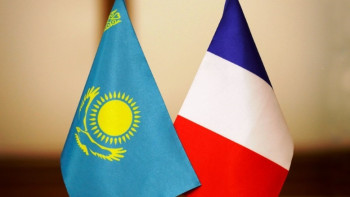 Фотография к новости: Гульшара Абдыкаликова провела встречу с послом Франции в Казахстане