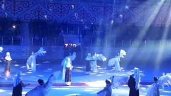 Фотография к новости: Грандиозная театральная постановка "Национальные традиции и обычаи" прошла в Атырау